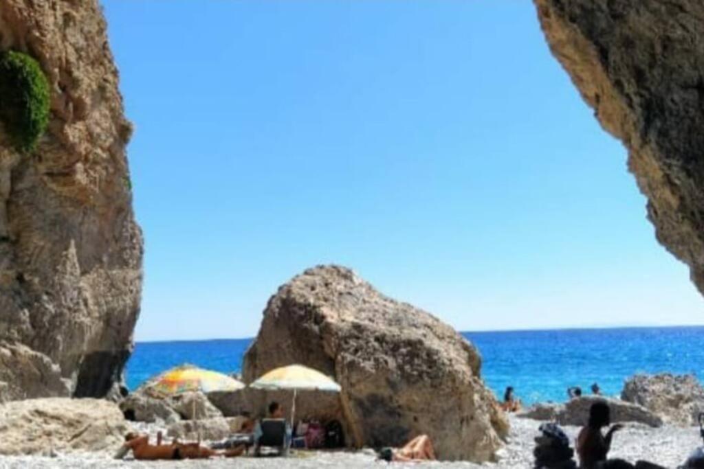 Traditional Villa With Pool In Sfakia Imbros Bagian luar foto