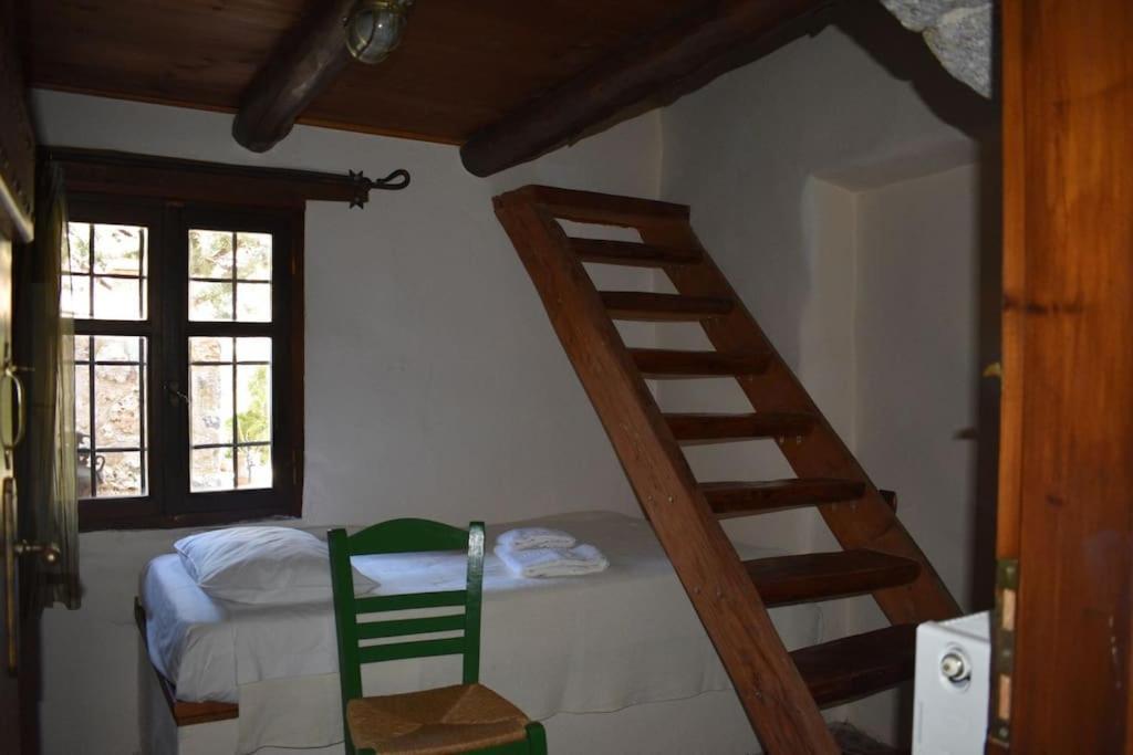 Traditional Villa With Pool In Sfakia Imbros Bagian luar foto