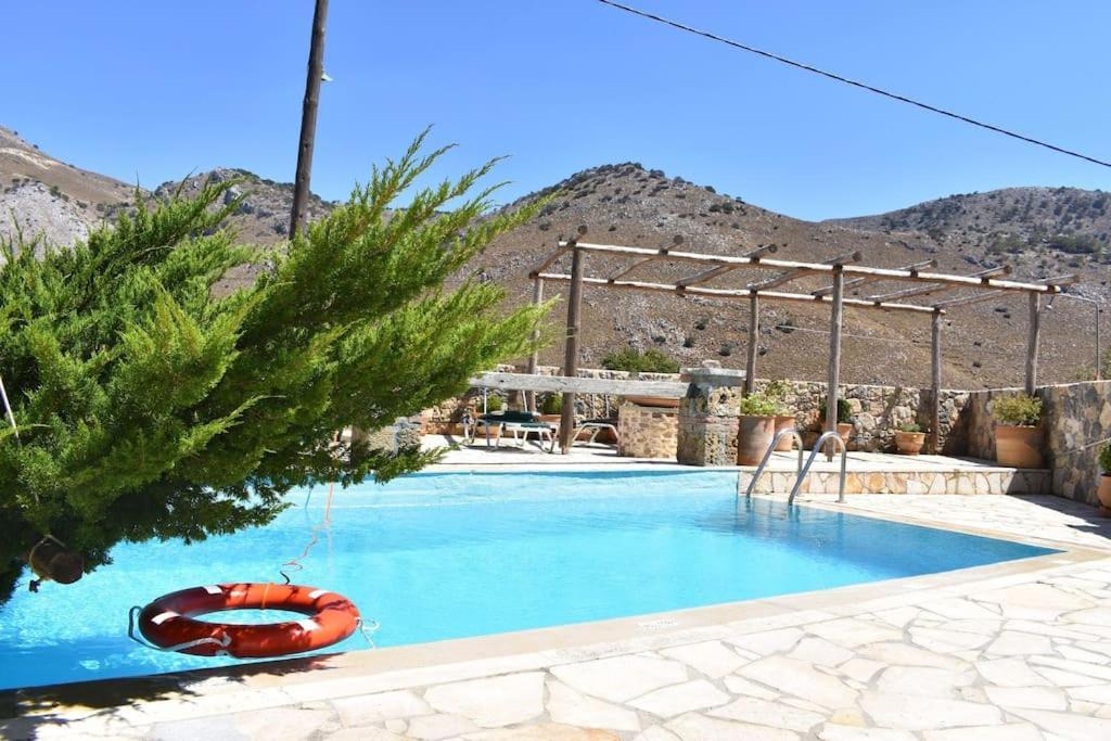 Traditional Villa With Pool In Sfakia Imbros Bagian luar foto