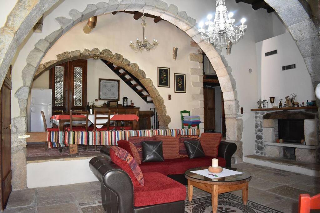 Traditional Villa With Pool In Sfakia Imbros Bagian luar foto